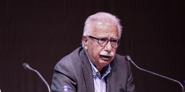 Κώστας Γαβρόγλου: Και άλλα ερείπια