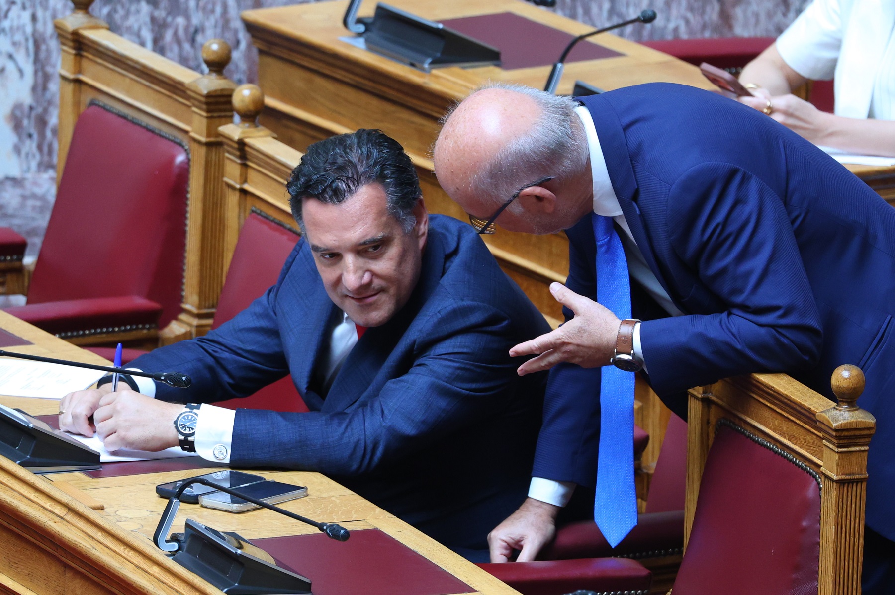 Ο Μητσοτάκης έδινε “οδηγίες”, Άδωνις, Φλωρίδης, Θεοχάρης τις “έγραφαν”…