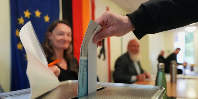 Γερμανία: Απομονώντας την AfD – Τα σενάρια συνεργασιών