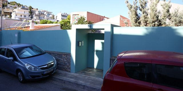 Θάνατος Μαζωνάκη: Προσήχθη το ζευγάρι των γιατρών – Έρευνα στο σπίτι τους