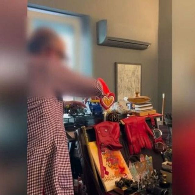 Βίντεο με τον γιατρό να εκπαιδεύει συνάδελφό του σε θεραπείες βλαστοκυττάρων