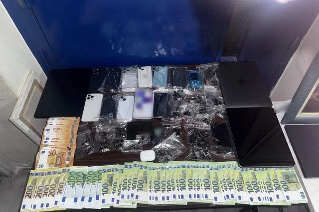 Αστυνομικοί της Άμεσης Δράσης εντόπισαν αποθήκη-“καβάτζα” κλοπιμαίων στον Άγιο Παντελεήμονα