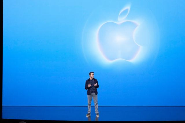 Η Apple παρουσιάζει το πρώτο αναδιπλούμενο iPhone – LIVE ΕΙΚΟΝΑ