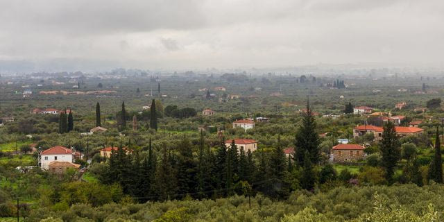 Καταπατημένα: Χλιαρό το ενδιαφέρον για την εξαγορά – Μόλις 12.000 αιτήσεις σε δύο χρόνια