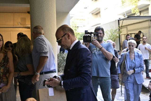 Θάνατος Μαζωνάκη: Στο μικροσκόπιο η ιδιωτική κλινική – Εισαγγελείς και ΙΣΑ στο σημείο