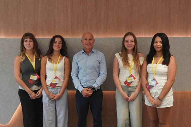 Ίδρυμα Vodafone: Η νικήτρια ομάδα του Skills Upload Jr Challenge 2026 σε μια μοναδική εκπαιδευτική εμπειρία
