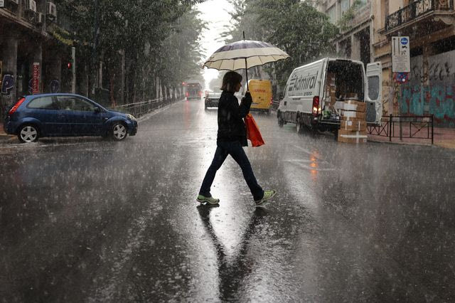 Νέο έκτακτο από την ΕΜΥ – Μέχρι πότε θα “χτυπά” η κακοκαιρία