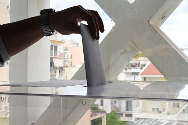 Δημοσκόπηση MRB: Σταθερό προβάδισμα ΝΔ – Πώς “βλέπουν” το κόμμα Σαμαρά
