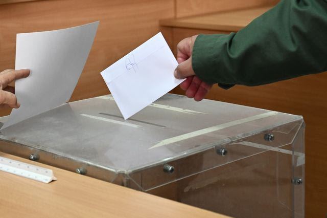 Δημοσκόπηση Marc: Στο 27,5% η ΝΔ, δεύτερη η ΕΛ.Α.Σ. – Τι λένε οι πολίτες για τις εξαγγελίες ΔΕΘ