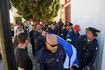Ρόδος: Συγκίνηση στο τελευταίο “αντίο” στον πυροσβέστη που πέθανε σε επιχείρηση διάσωσης