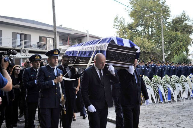 Θρήνος στον Κατσικά Ιωαννίνων για τον Δημήτρη Πέτρου – Το τελευταίο αντίο στον σμηναγό