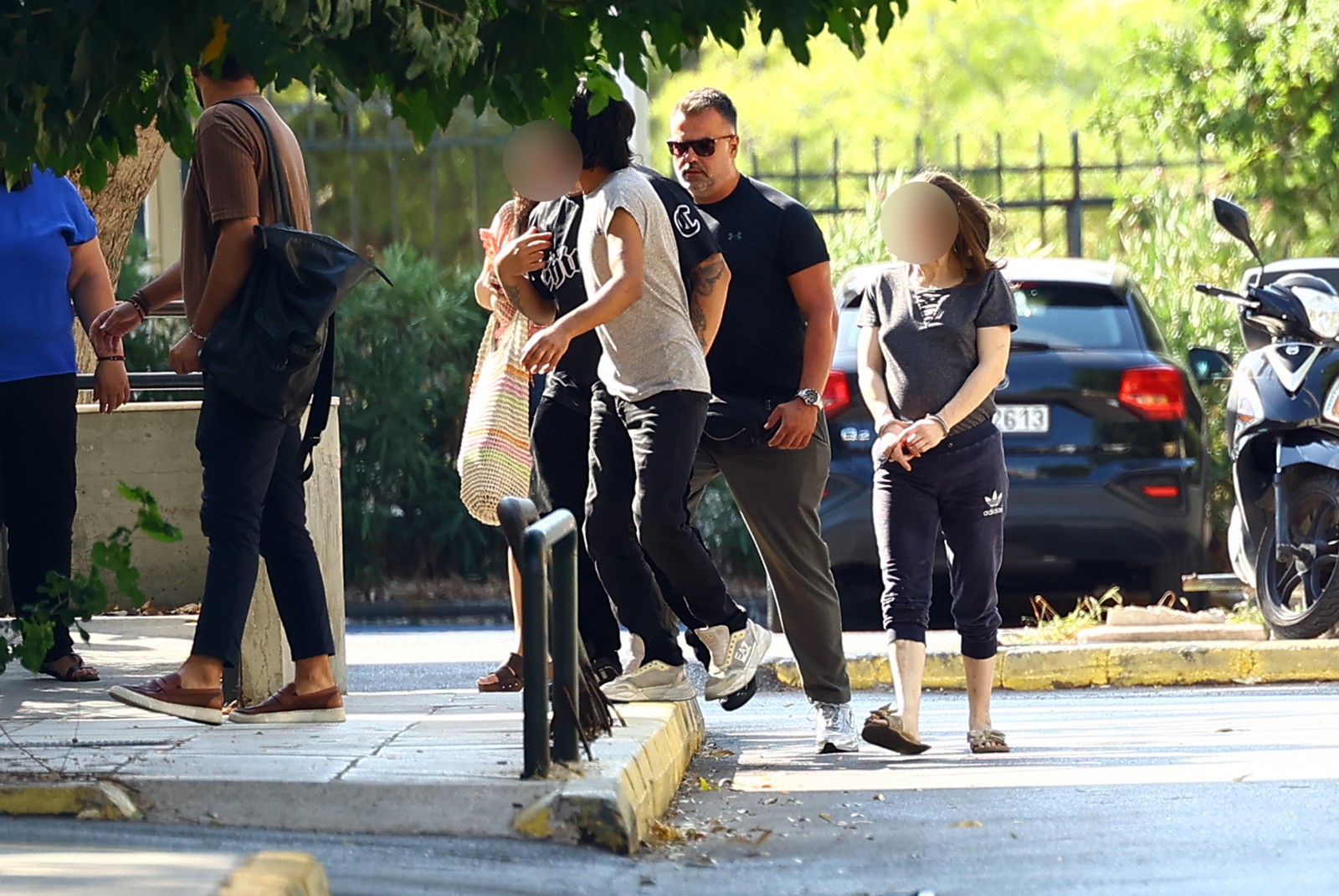 Κυψέλη: Στην Ευελπίδων οι τρεις από το "σπίτι της φρίκης"