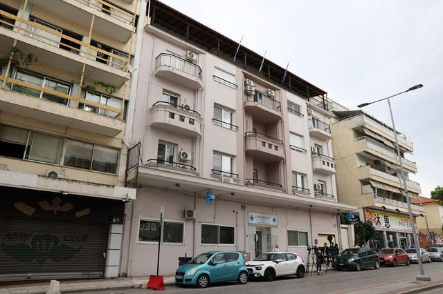 Η ΠΑΡΑΝΟΜΗ ΠΑΘΟΛΟΓΙΚΗ ΙΔΙΩΤΙΚΗ ΚΛΙΝΙΚΗ ΠΟΥ ΣΦΡΑΓΙΣΤΗΚΕ ΣΤΗΝ ΘΕΣΣΑΛΟΝΙΚΗ ΓΙΑ ΠΑΡΑΝΟΜΕΣ ΧΗΜΕΙΟΘΕΡΑΠΕΙΕΣ