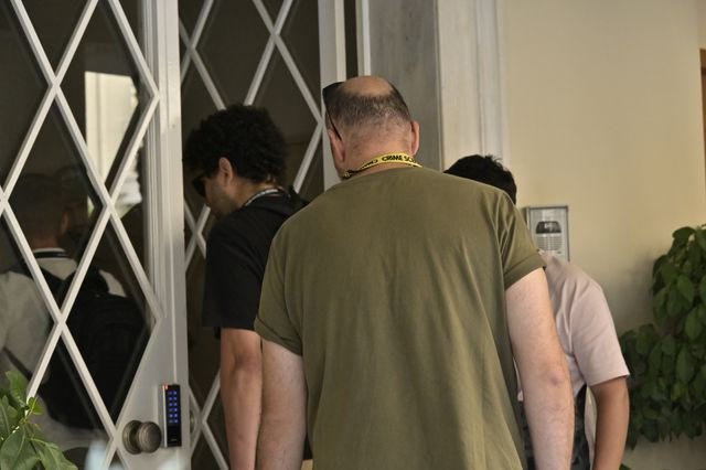 Θάνατος Μαζωνάκη: Συνελήφθησαν για θανατηφόρα έκθεση οι δύο γιατροί