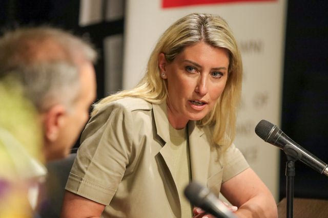 Σία Κοσιώνη: “Κάθε άλλο παρά μου λείπει η παρουσίαση, νιώθω απαλλαγμένη”