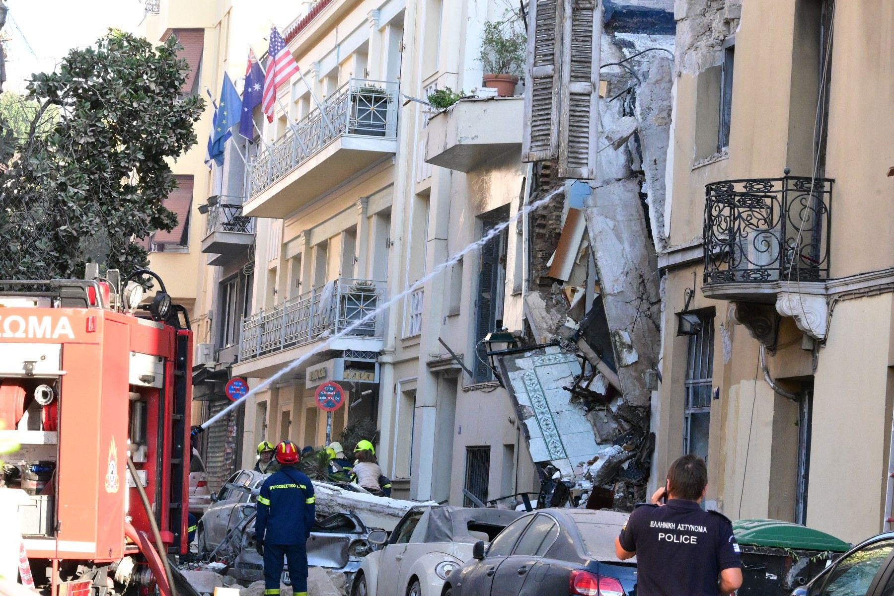 Κατέρρευσε κτίριο στο κέντρο της Αθήνας