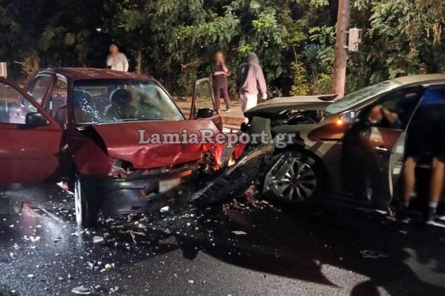 Λαμία: Σοβαρό τροχαίο με μετωπική δύο ΙΧ – Δύο τραυματίες στο νοσοκομείο