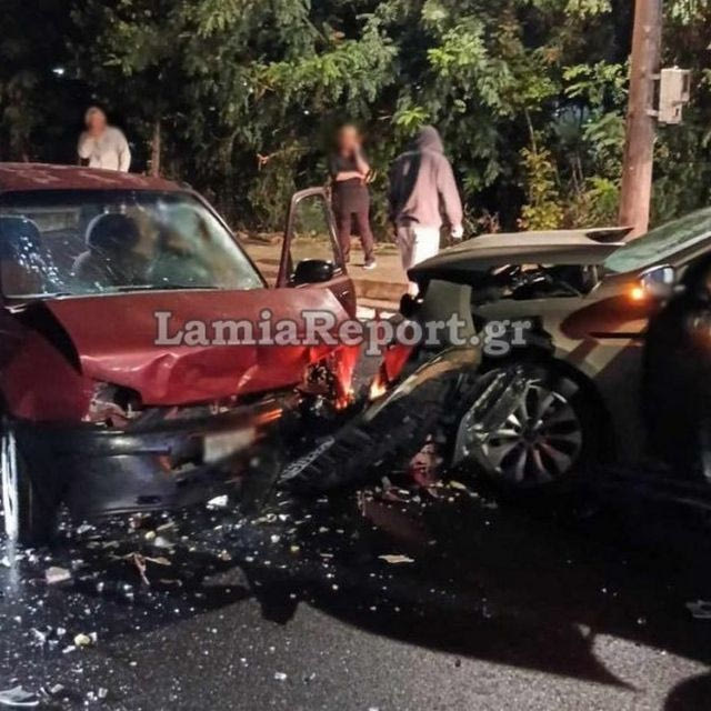 Λαμία: Σοβαρό τροχαίο με μετωπική δύο ΙΧ – Δύο τραυματίες στο νοσοκομείο