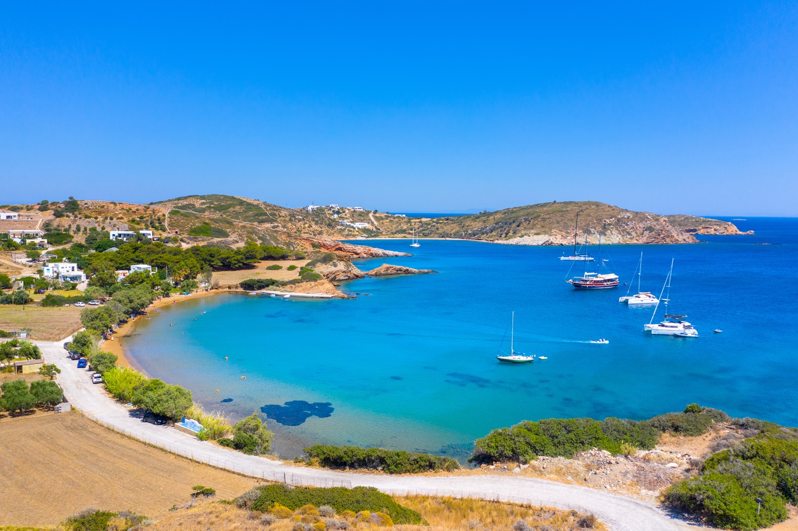 Ποιο ελληνικό νησί είναι το "αυθεντικό διαμάντι του Αιγαίου", σύμφωνα με βρετανική εφημερίδα
