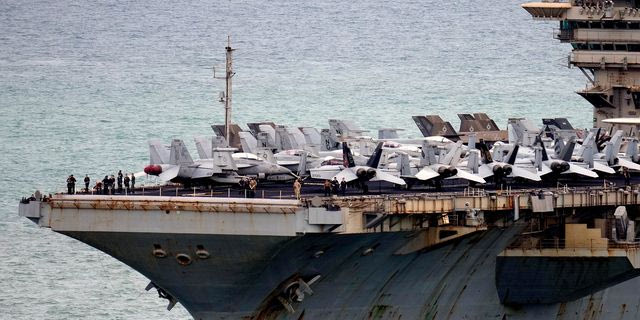 Οκτώ απόπειρες αυτοκτονίας στο USS Abraham Lincoln όσο έπλεε στη Μέση Ανατολή