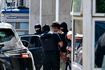 Συλληφθέντας που κατηγορείται για την εμπρηστική επίθεση στη Marfin οδηγείται στην ανακρίτρια