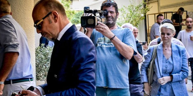 Θάνατος Μαζωνάκη: Καρέ-καρέ τα κρίσιμα λεπτά στο ιατρείο του Κολωνακίου