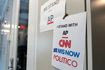 CNN, MS NOW και Politico προσφεύγουν ξανά στη δικαιοσύνη για το μπλόκο στον Λευκό Οίκο