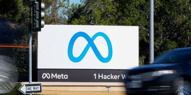 Facebook: Πρόστιμο 10 δισ. για το σκάνδαλο Cambridge Analytica – Διέρρευσαν προσωπικά δεδομένα