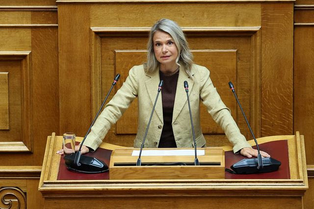 Μιλένα Αποστολάκη: Παρέμβαση στην Ευρωπαϊκή Αρχή Ασφαλίσεων για τα ισόβια ασφαλιστήρια υγείας