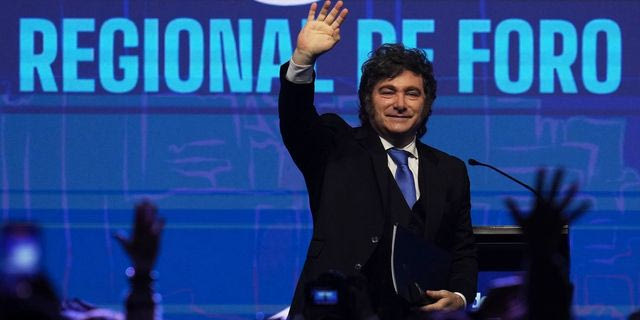 Ο Μιλέι καλεί τη δεξιά της Λατινικής Αμερικής να “οργανωθεί” απέναντι στην αριστερά