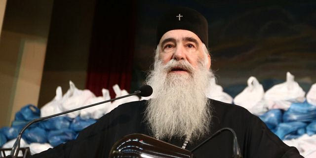 Συγκίνησε ο Μητροπολίτης Νίκαιας στον επικήδειο για τον Γιώργο Μαζωνάκη – “Έδωσε αγάπη και παίρνει αγάπη”
