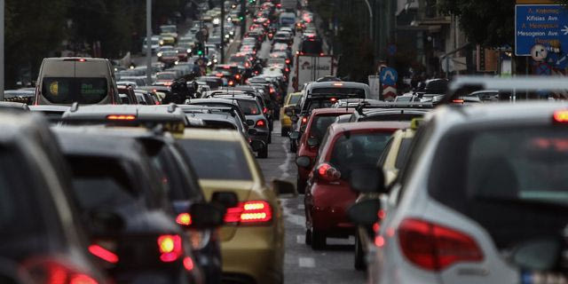 Τέλη κυκλοφορίας 2021: Η τελευταία ευκαιρία για τους ιδιοκτήτες πριν από τη βεβαίωση οφειλών