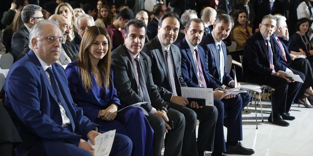 Η “πάλη των τάξεων” στο εσωτερικό της ΝΔ
