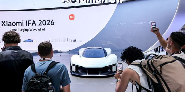 Η Xiaomi κάνει το ντεμπούτο της στην IFA με το μεγαλύτερο εκθεσιακό περίπτερο που έχει παρουσιάσει ποτέ εκτός Κίνας, αναδεικνύοντας το έξυπνο οικοσύστημα «Human × Car × Home»