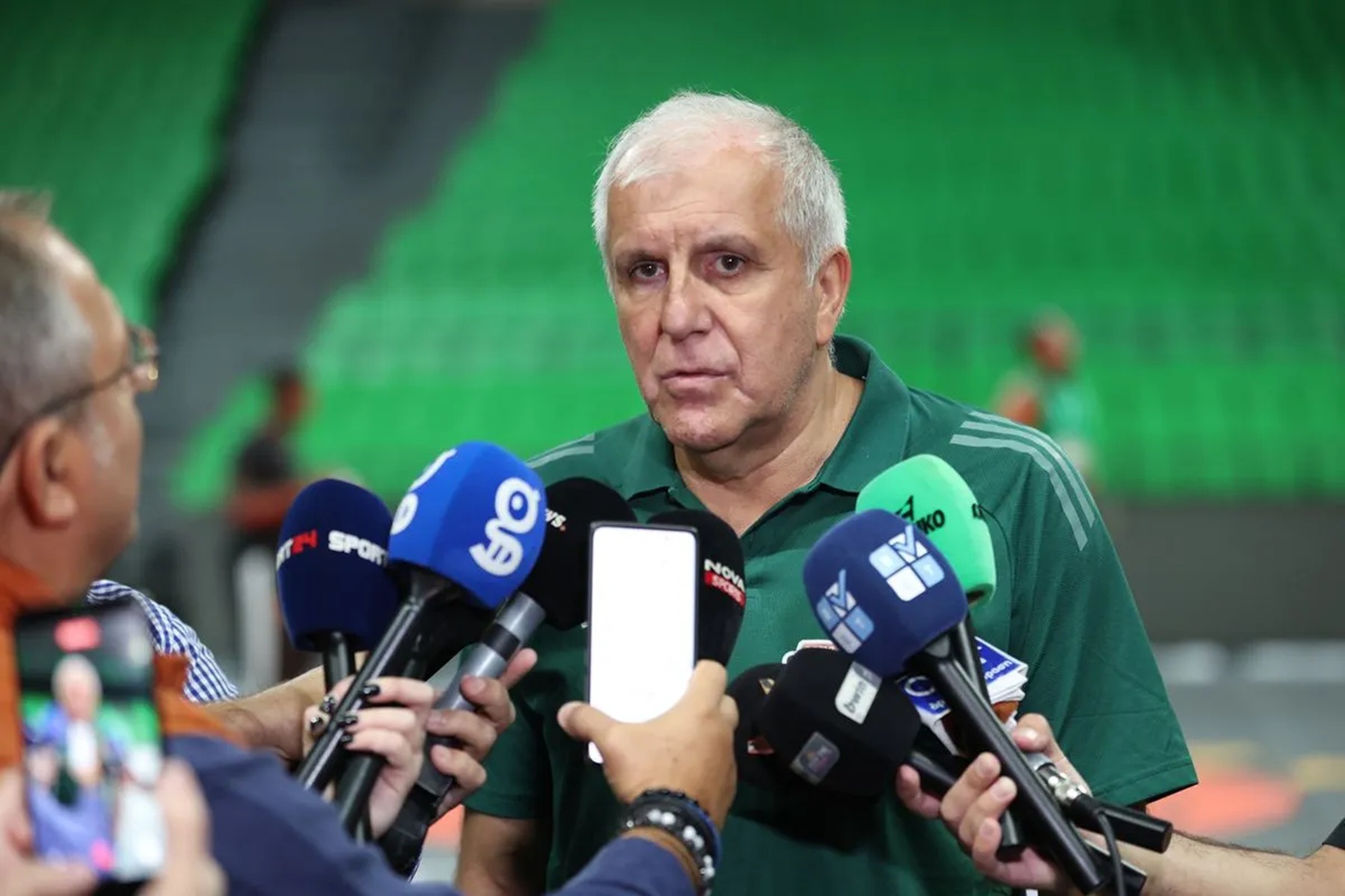 Ομπράντοβιτς: Ρογκαβόπουλος και Μωραΐτης είναι διαθέσιμοι για την Παρί