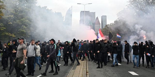 Ολλανδία: Συγκρούσεις μεταξύ αστυνομίας και ακροδεξιών στη Χάγη