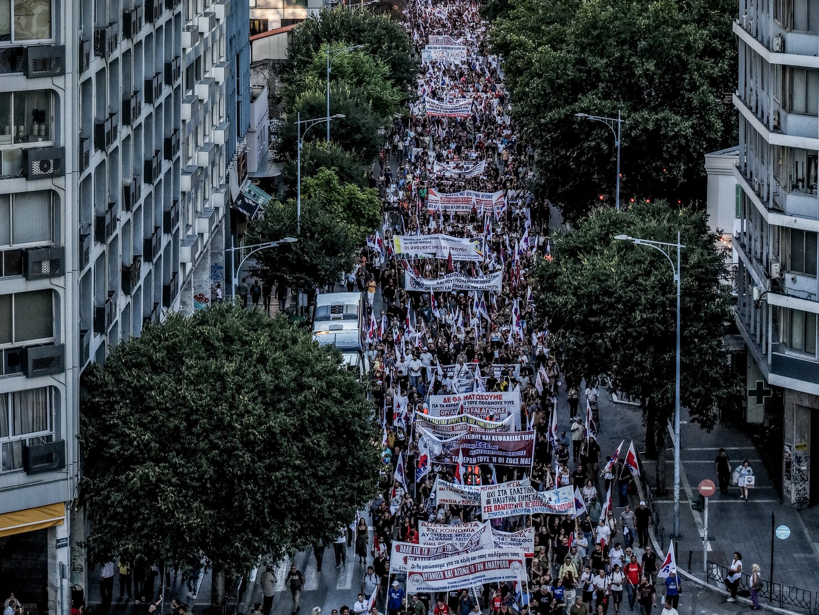 ΔΕΘ: Ηχηρό μήνυμα έστειλαν χιλιάδες διαδηλωτές από τη Θεσσαλονίκη
