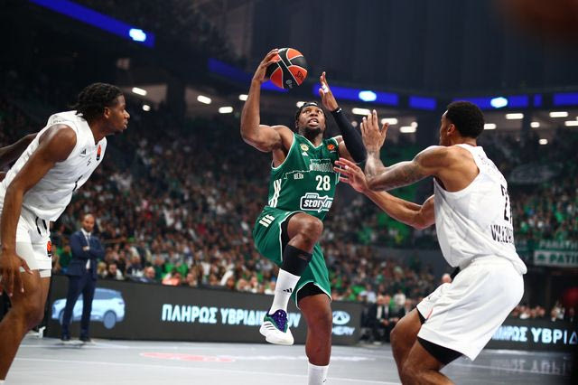 Παναθηναϊκός AKTOR – Βιλερμπάν 102-79: Καταιγιστικός με πρωταγωνιστή τον Μαντζούκα