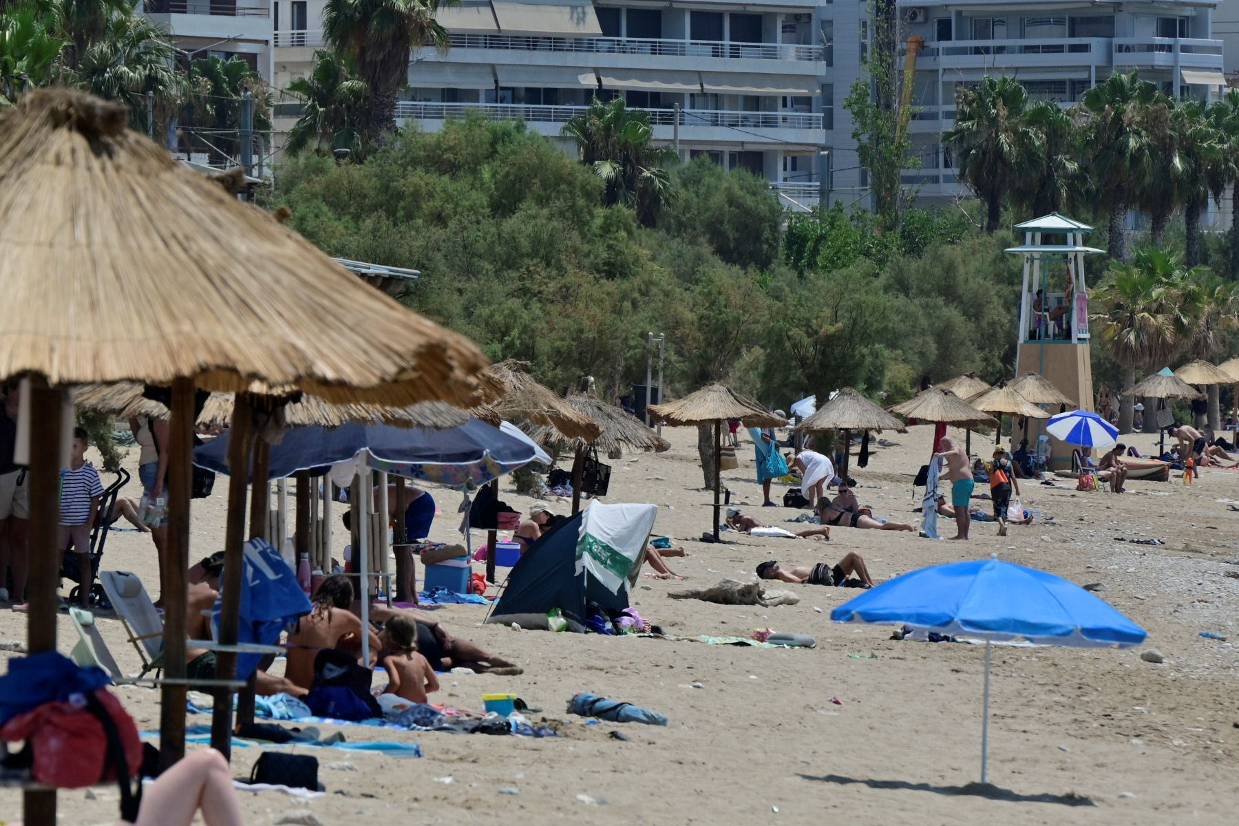 Βουλιαγμένη: Πώς έγινε ο φονικός καβγάς για την ξαπλώστρα - Τι λέει το ΕΚΑΒ