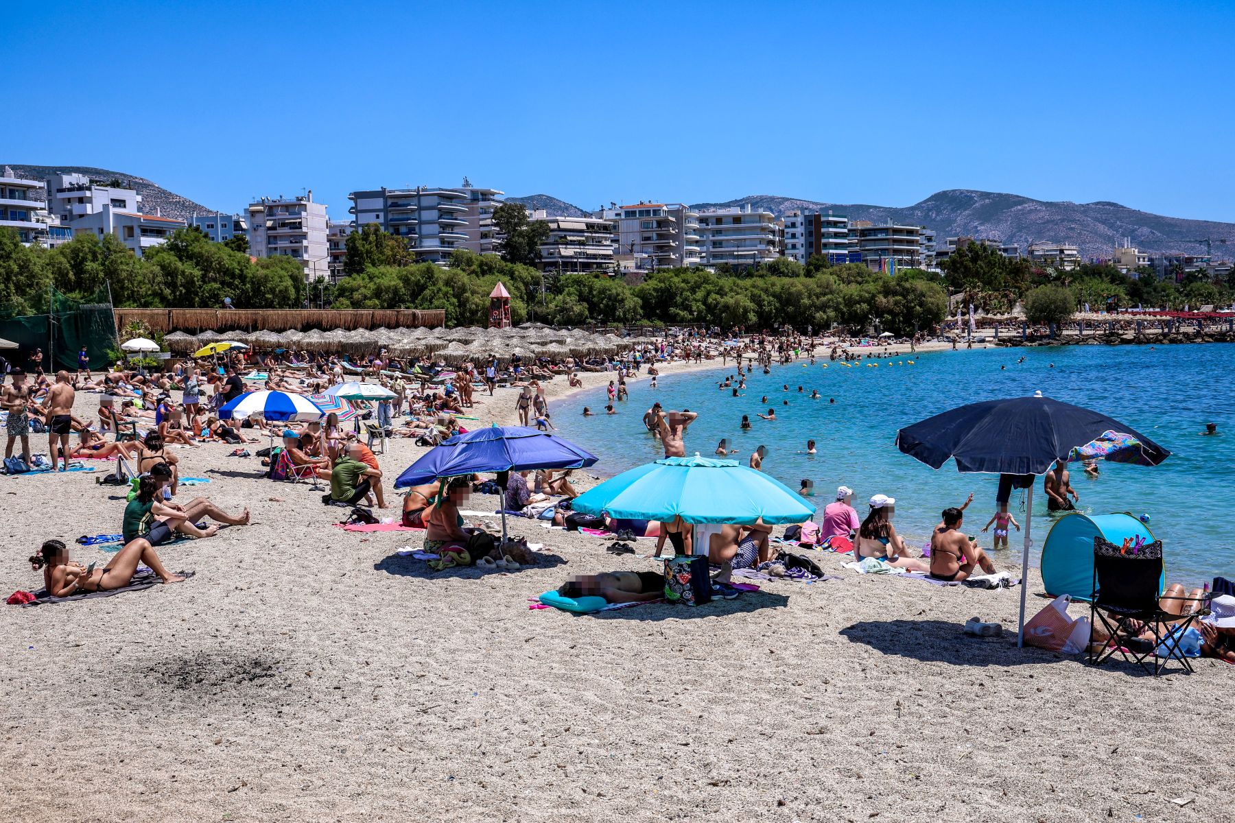 Βουλιαγμένη: Άγριος καβγάς ηλικιωμένων για μια ξαπλώστρα – Νεκρός 82χρονος