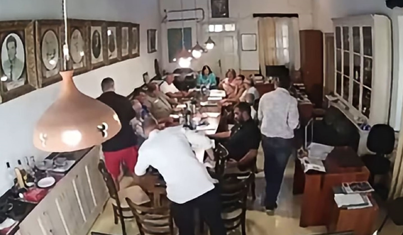 “Γαβγίστε κι άλλο”: Επεισόδιο στο Δημοτικό Συμβούλιο Πάτμου – Σεξιστική συμπεριφορά καταγγέλλει η πρόεδρος