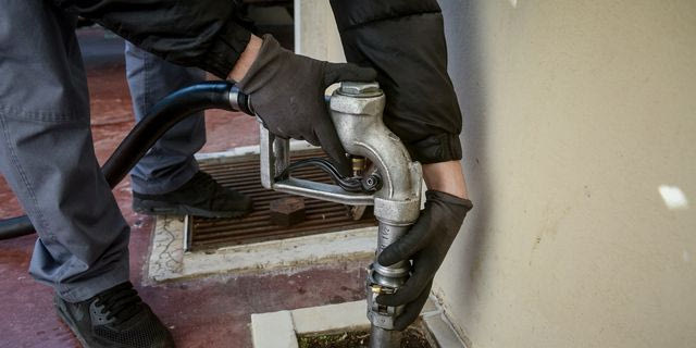 Στις 30 Σεπτεμβρίου τα μέτρα για καύσιμα, στις 14 Οκτωβρίου για πετρέλαιο θέρμανσης