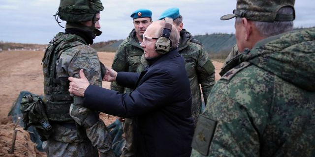 Η Ευρώπη καταγγέλλει ανοιχτά τον “υβριδικό πόλεμο” της Ρωσίας – Μπορεί να απαντήσει στον Πούτιν;