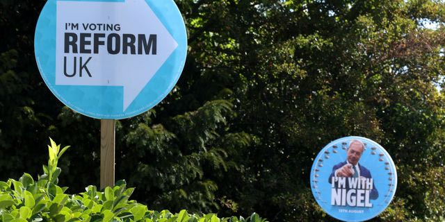 Βρετανία: Νέο σκάνδαλο χρηματοδότησης κλονίζει το Reform UK – Παραιτήθηκαν δύο στελέχη