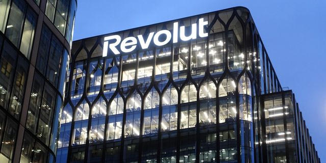 Revolut: Χάκερς ζητούν λύτρα ύψους 3 εκατ. δολαρίων για να μην πουλήσουν δεδομένα πελατών