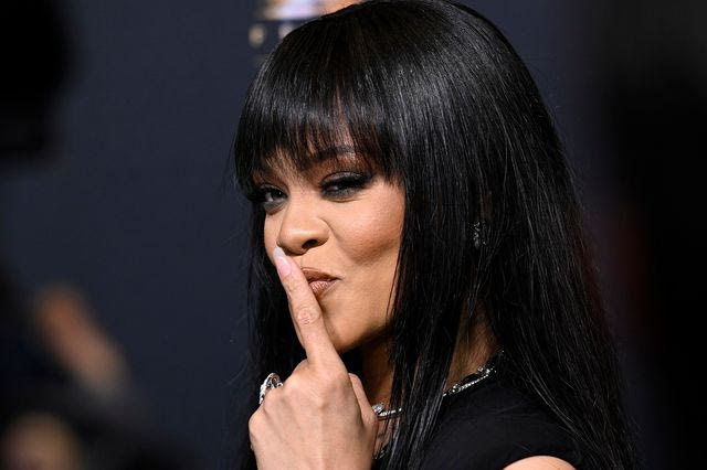 Η Rihanna αποχαιρετά το καλοκαίρι όπως μόνο εκείνη ξέρει