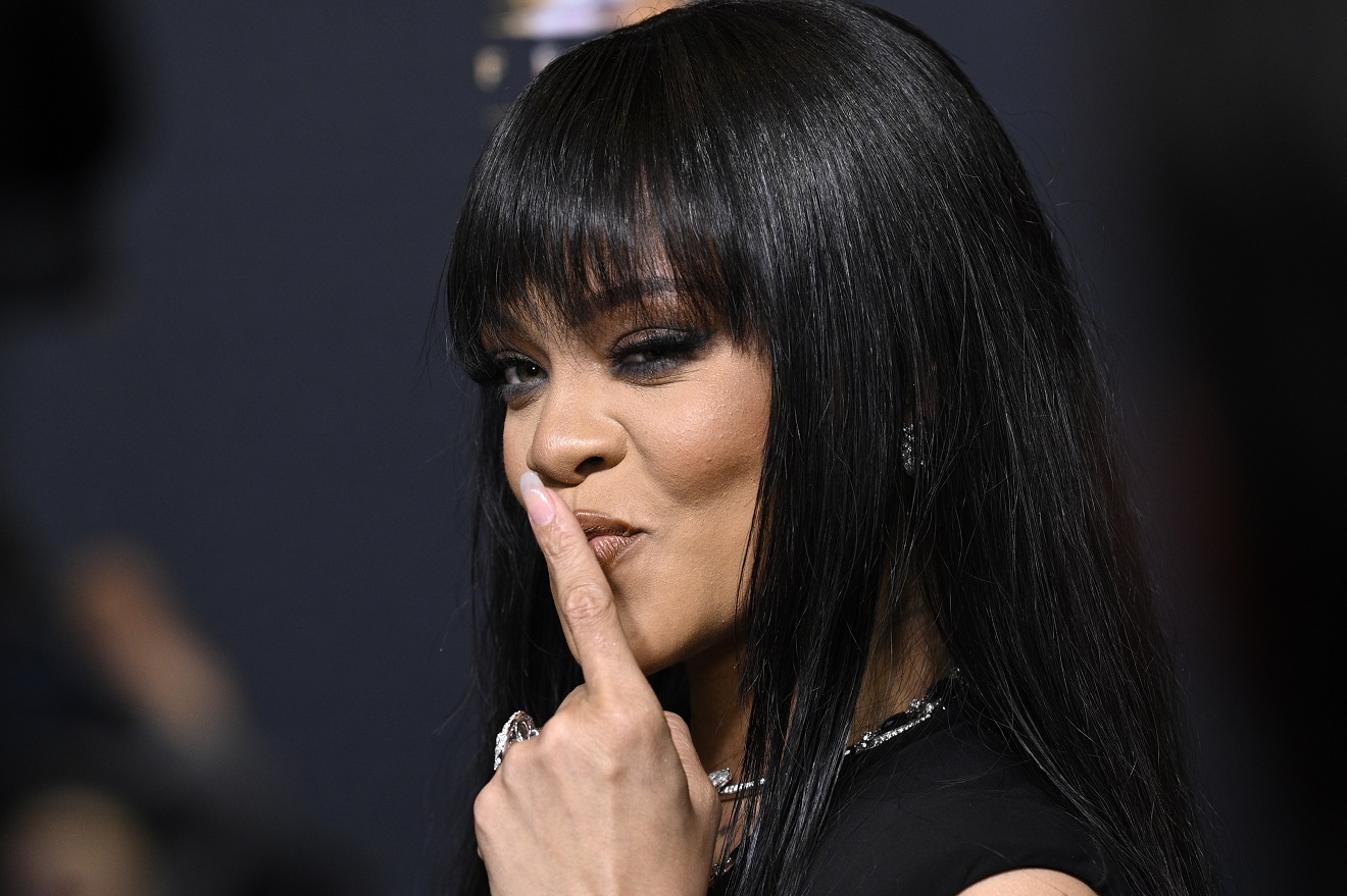 Η Rihanna αποχαιρετά το καλοκαίρι όπως μόνο εκείνη ξέρει