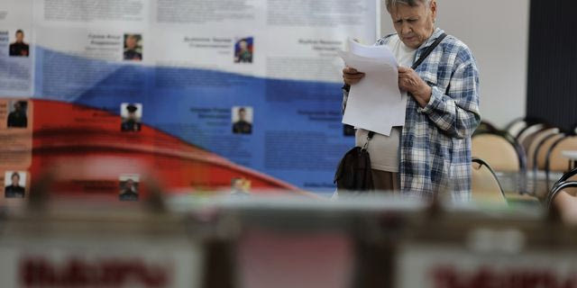 Στις κάλπες οι Ρώσοι εν μέσω πολέμου και χωρίς αντιπολίτευση