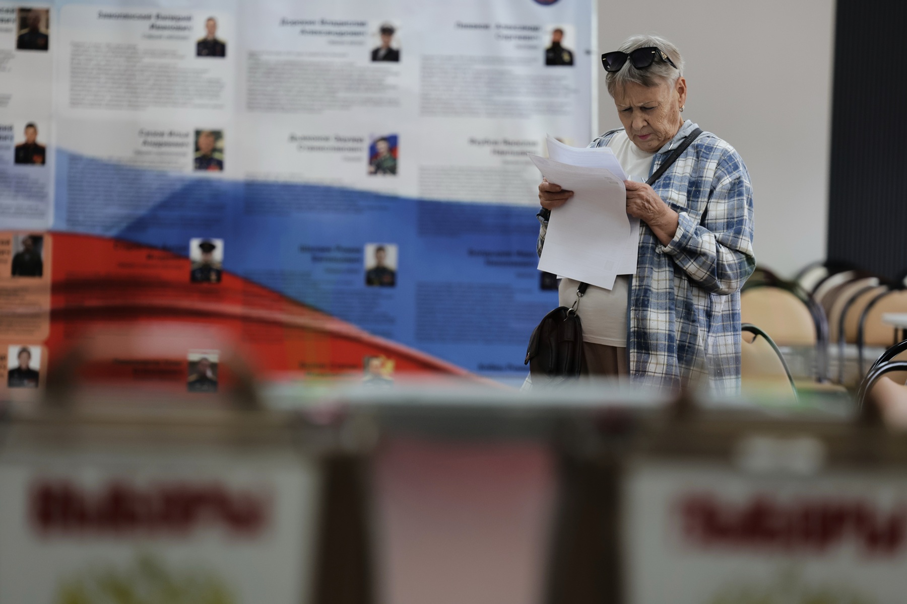 Στις κάλπες οι Ρώσοι εν μέσω πολέμου και χωρίς αντιπολίτευση