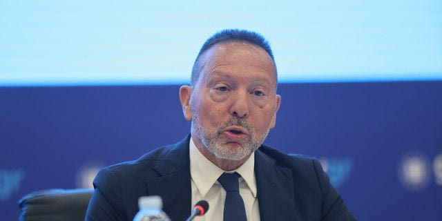 Στουρνάρας – Επιτόκια: Η ΕΚΤ πρέπει να παραμείνει σε εγρήγορση, αλλά να αποφύγει τις εσπευσμένες αποφάσεις